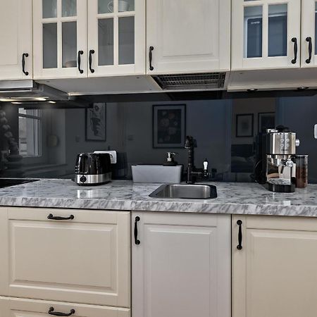 Iva'S Central Apartment Загреб Екстериор снимка