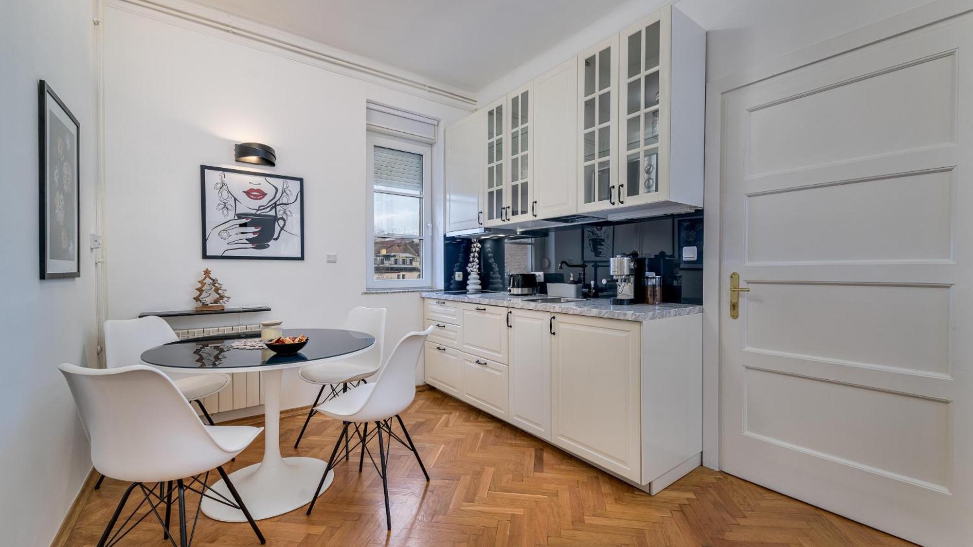 Iva'S Central Apartment Загреб Екстериор снимка